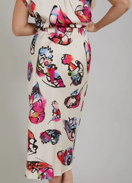 SKIRT W. BUTTERFLY PRINT Skirt 231 4112 Butterfly print 907