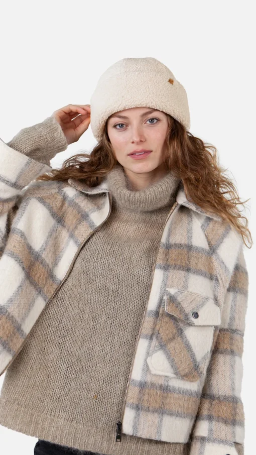 Alternative view of Barts w25 teddybow hat cream