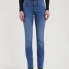 women sustainable jeans logan mid slim fresh fade half body front winter