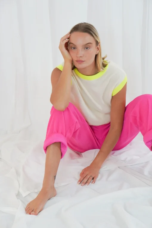 Alternative view of TWNS Z26 Buenavista bi-colour rond-neck sleeveless pullover offwhite/neon yellow
