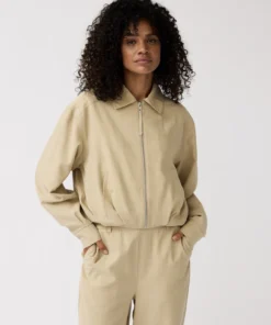 Alternative view of Alchemist Z26 Luki bomber SJ0116 sand