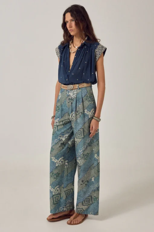 Maison Hotel sleeveless shirt blue Satori Karina deep river