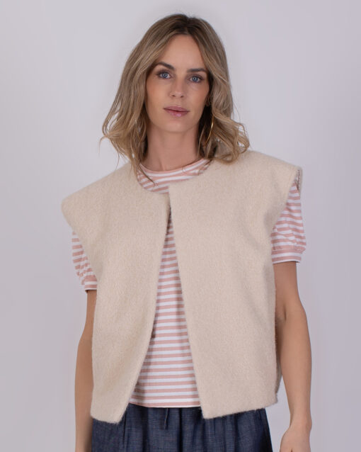 Alternative view of The Clothed Matsumoto gilet perfectly pale