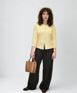 Alternative view of HVISK Molly glossy structure brown amber