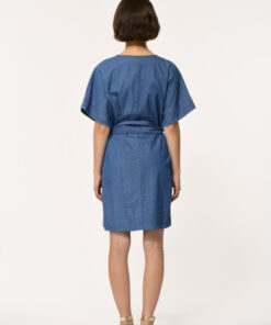 Alternative view of La Fee Maraboutee Z26 Felia medium