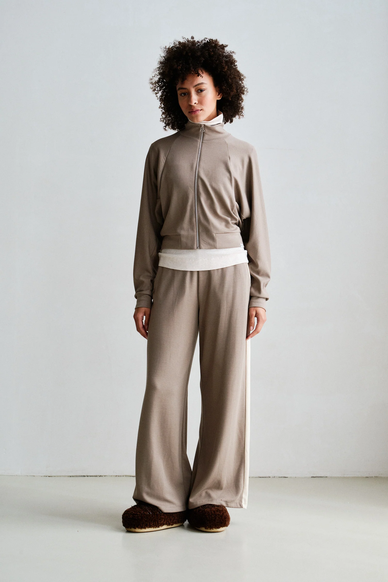 Penn&Ink W26 Main W26T1307 trousers stripe dessert ecru